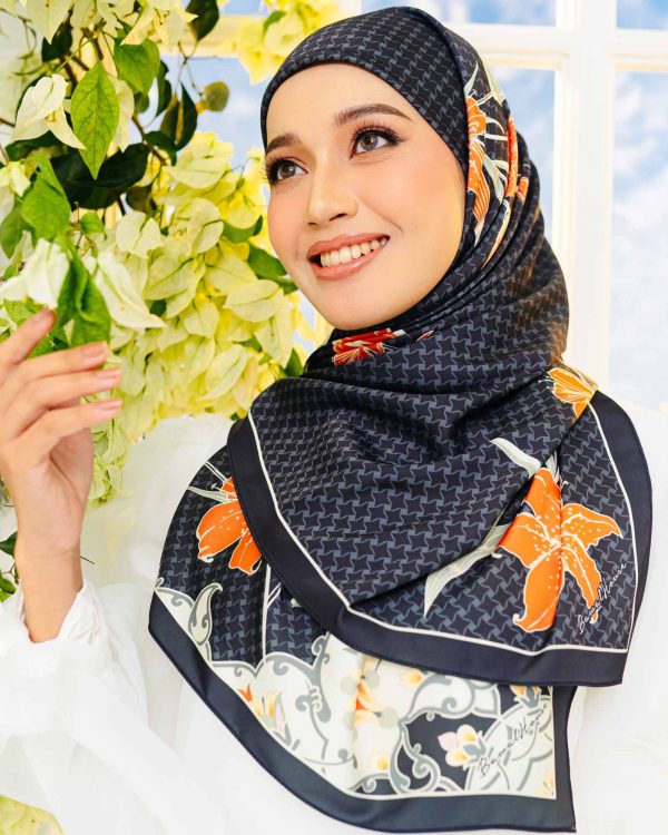 BH13 Satin Seloka Raya (Rust Black) - Image 4