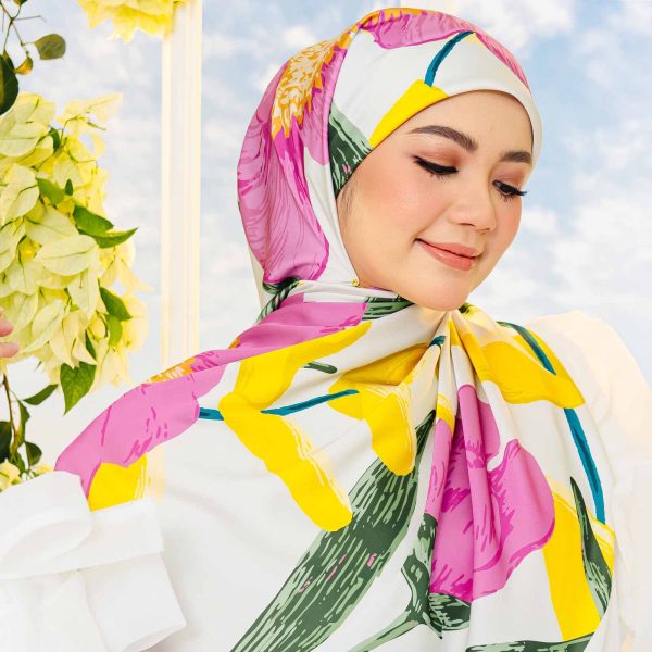 Satin Seloka Raya (Sophia White) BUY 1 FREE 1