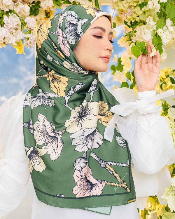 Satin Seloka Raya (Melina Green) BUY 1 FREE 1 - Image 3
