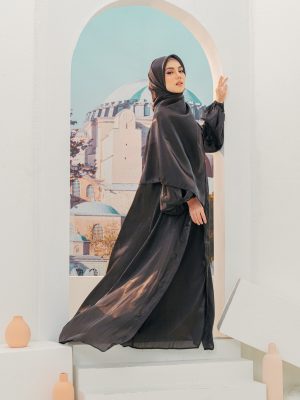 Inaya Abaya (Black)