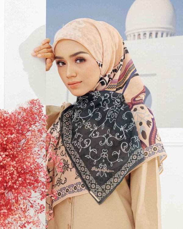 BH11 Sofya (Charcoal Peanut)
