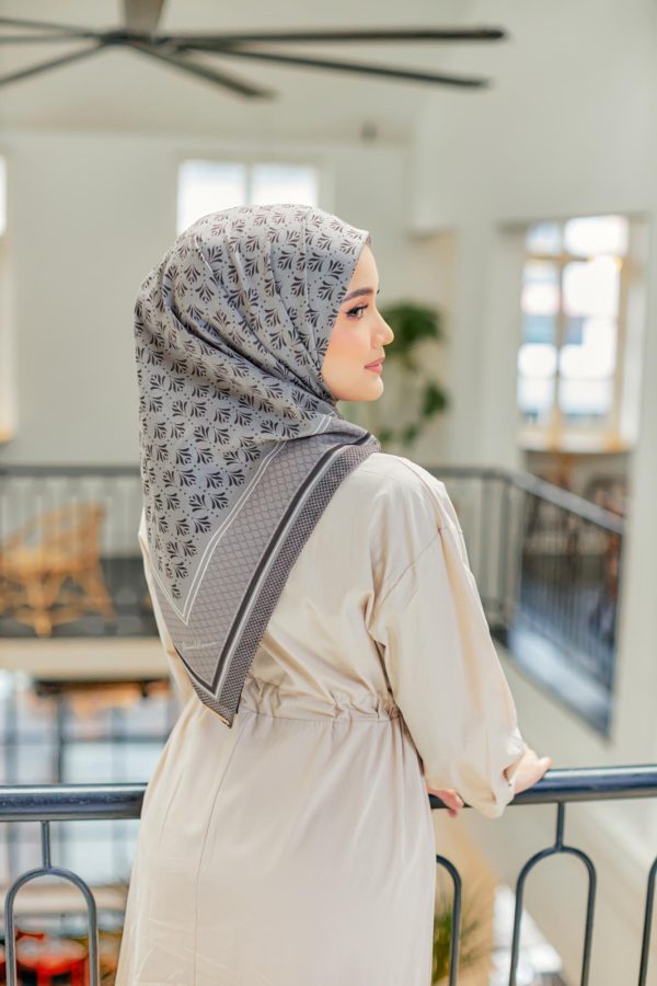 Larasati ( Sandy Brown ) Beli 2 Harga Rm55 Sehelai - Image 3