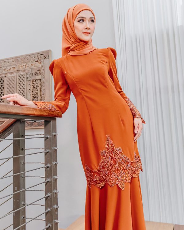 L05 Kurung Dahlia (Brick Orange) - Image 3