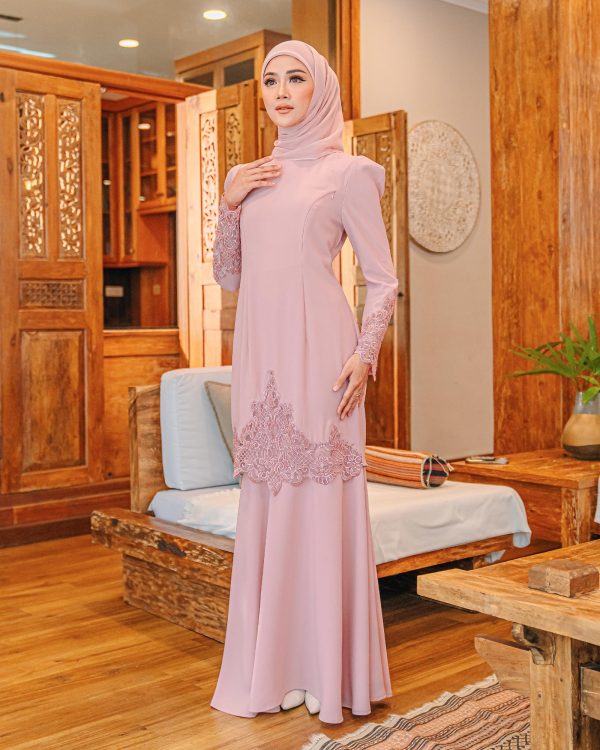 L04 Kurung Dahlia (Dusty Pink)
