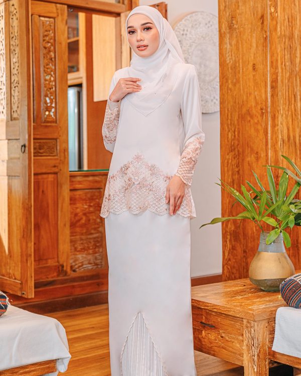 L11 Kurung Qalisha (White) - Image 3