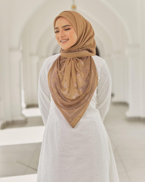 BH09 Kirana Cotton Voile (Seroja)
