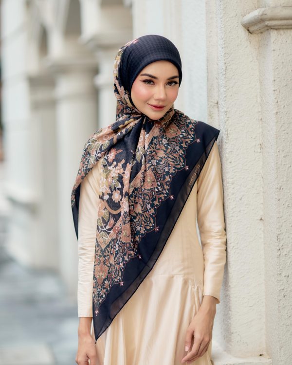 BH11 Calista (Black Magic) - Image 2