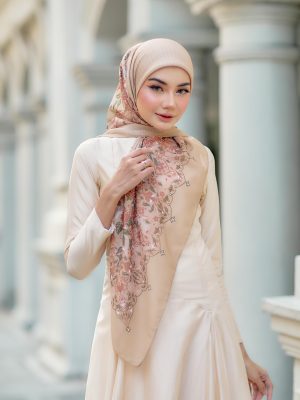 BH12 Calista (Golden Yellow)