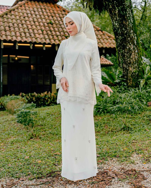 BH20 Kurung Suri (Cream White)
