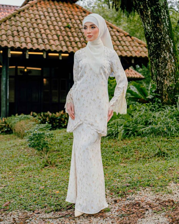 BH18 Kurung Sofea (Cream)