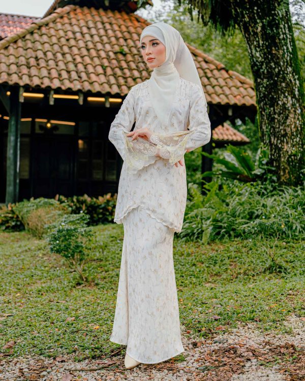 BH18 Kurung Sofea (Cream) - Image 2