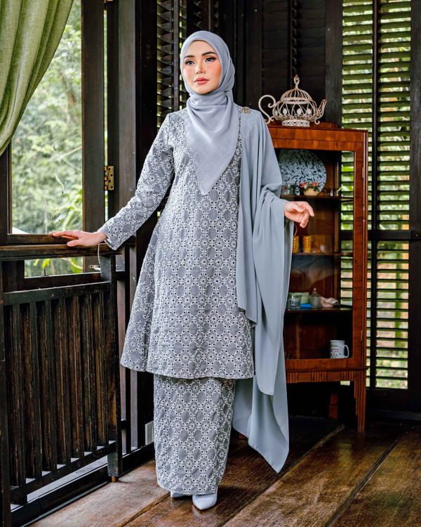 BH15 Kurung Ratna (Grey) - Image 2