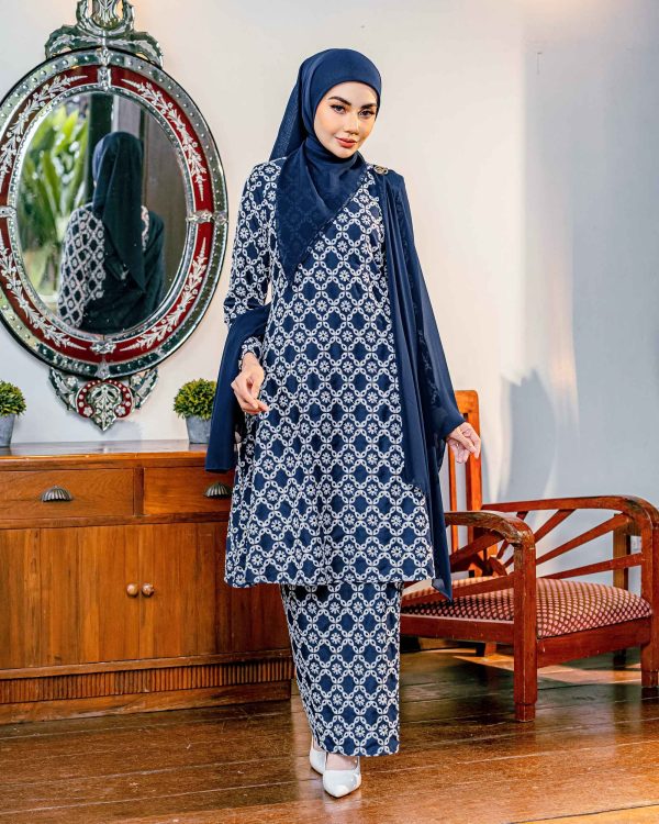 BH13 Kurung Ratna (Navy Blue)