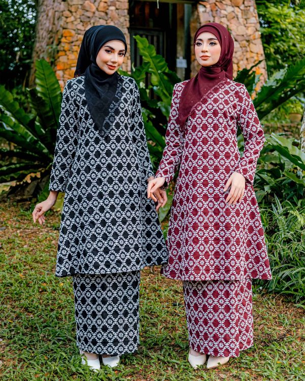 BH16 Kurung Ratna (Red Maroon) - Image 3
