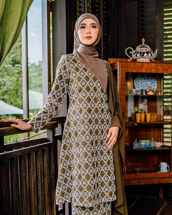 BH14 Kurung Ratna (Olive Green) - Image 4
