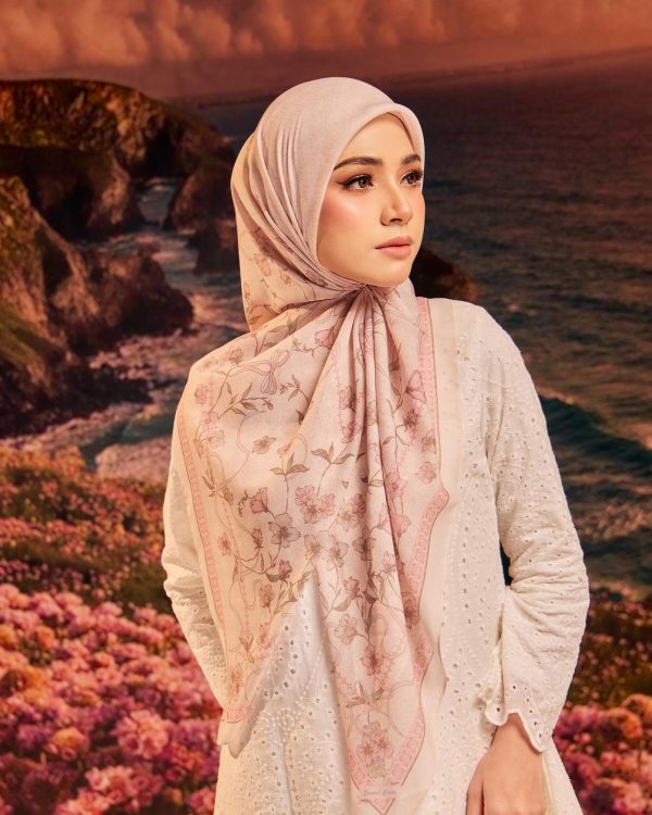 BH10 Evelyn (Fairy Pink) - Image 3