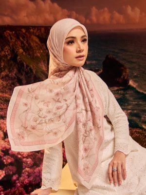 BH10 Evelyn (Fairy Pink)