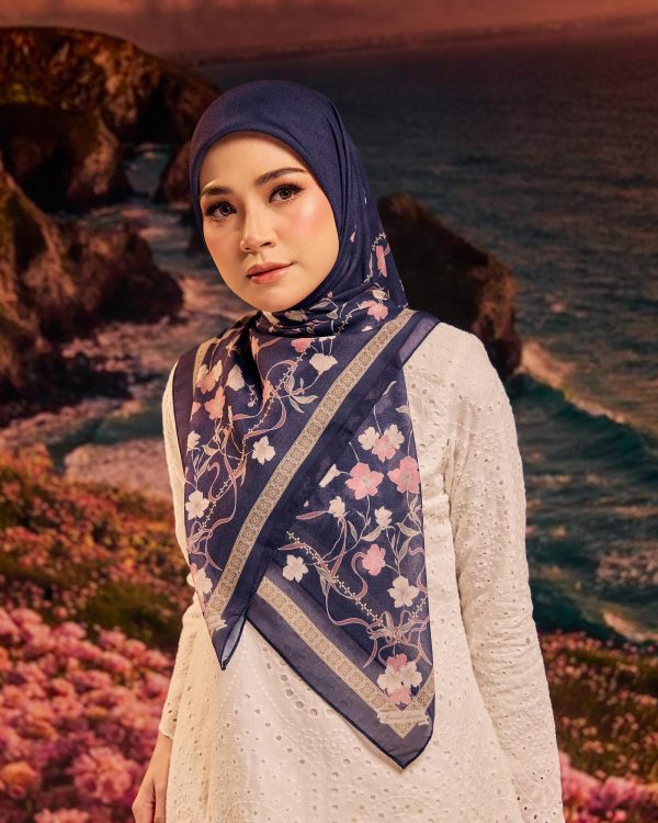BH07 Evelyn (Indigo Blue) - Image 4