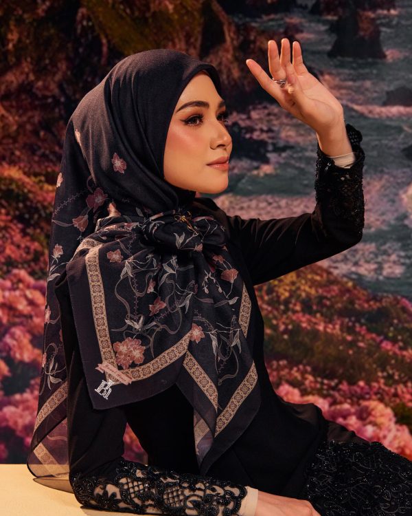 BH06 Evelyn (Magical Black) - Image 2
