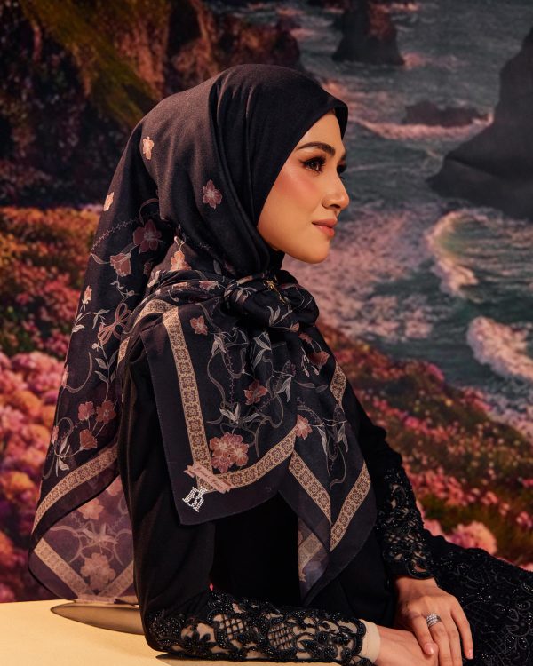 BH06 Evelyn (Magical Black) - Image 3