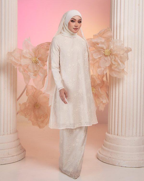 BH02 Kurung Laura ( Nude Cream ) - Image 2