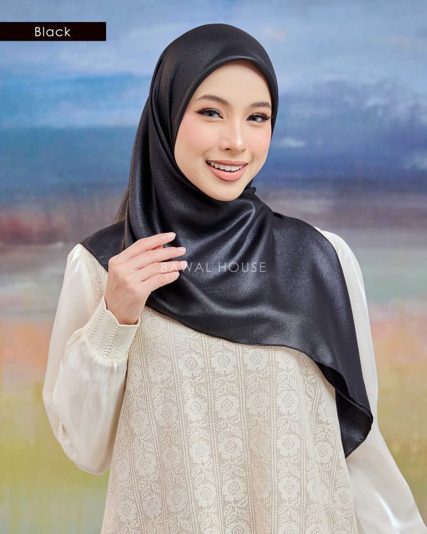 BH01 Bawal Arya (Black)