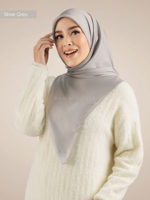 BH23 Darla (Silver Grey)